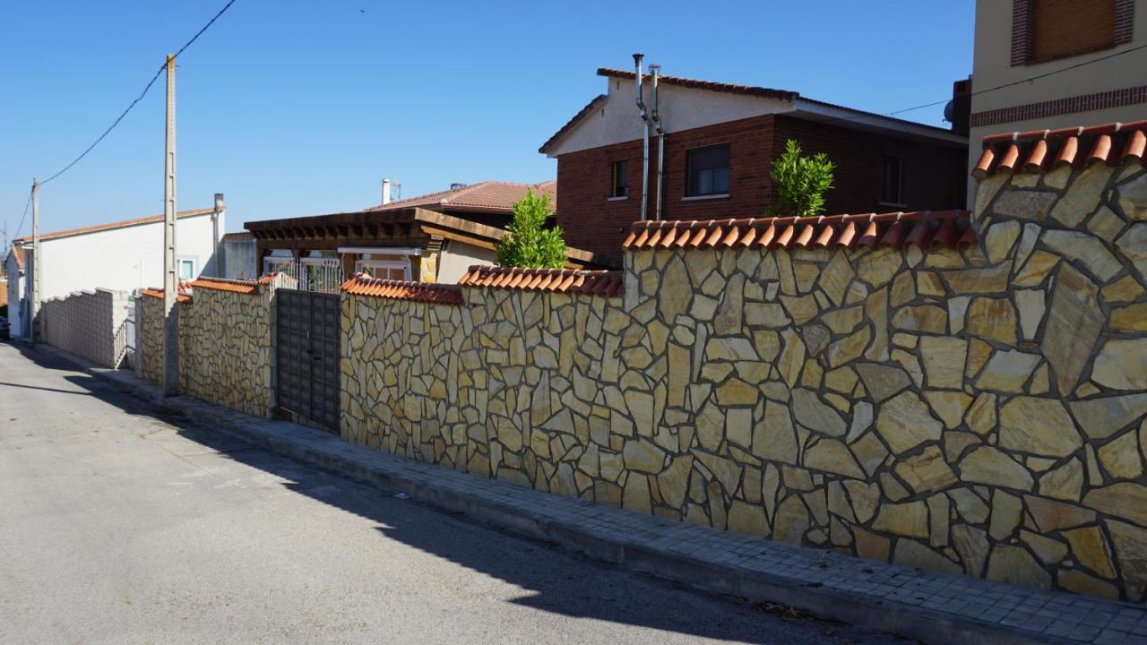 Chalet Relax Luxury Navas del Rey Екстер'єр фото